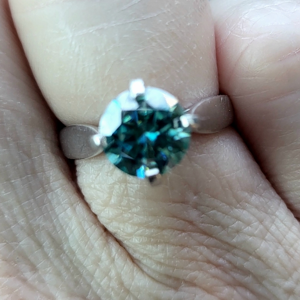 Standout! 2 ct Blue green moissanite sterling silver ring size 6.25 . Certified.